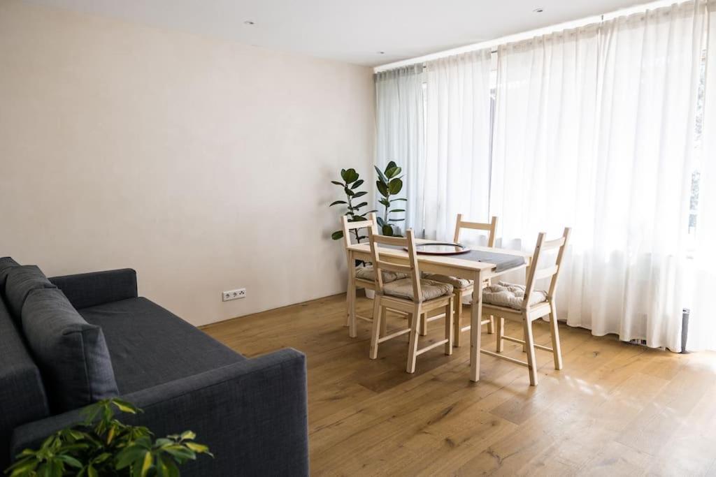 Apartamento Wohlfuehloase In Perfekter Lage Stuttgart Exterior foto